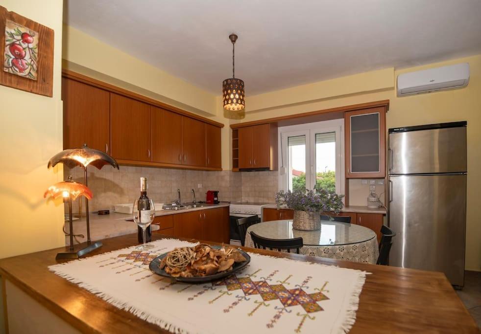 Μάνια Apartamento Pythagóreion Exterior foto