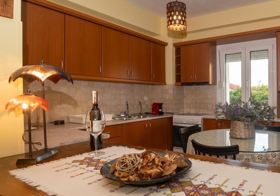 Μάνια Apartamento Pythagóreion Exterior foto