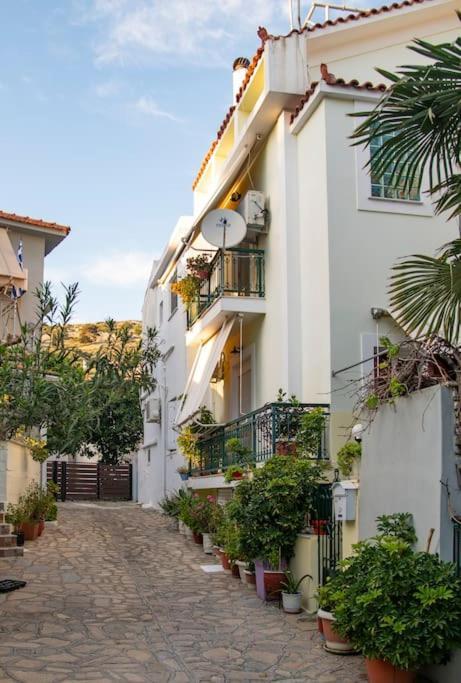 Μάνια Apartamento Pythagóreion Exterior foto